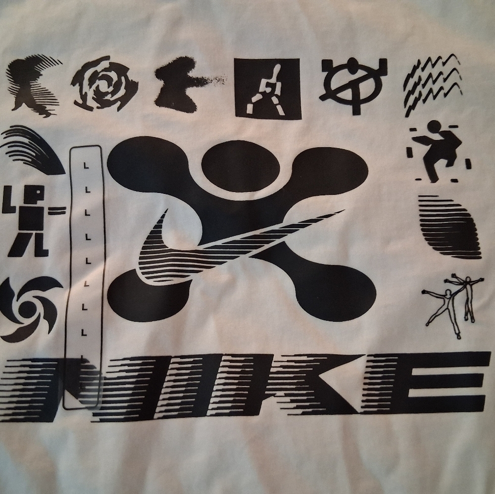 Nike Men's Gym Life Graphic T-shirt NWT Size Large